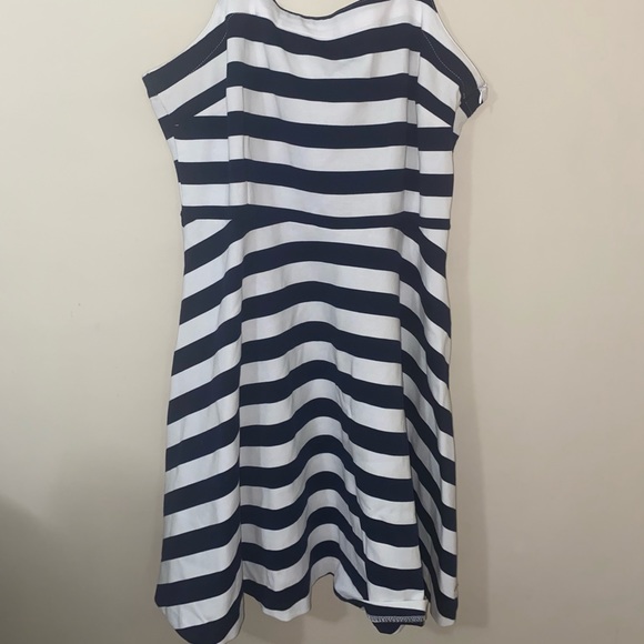 Tommy Hilfiger sun dress - Picture 2 of 2